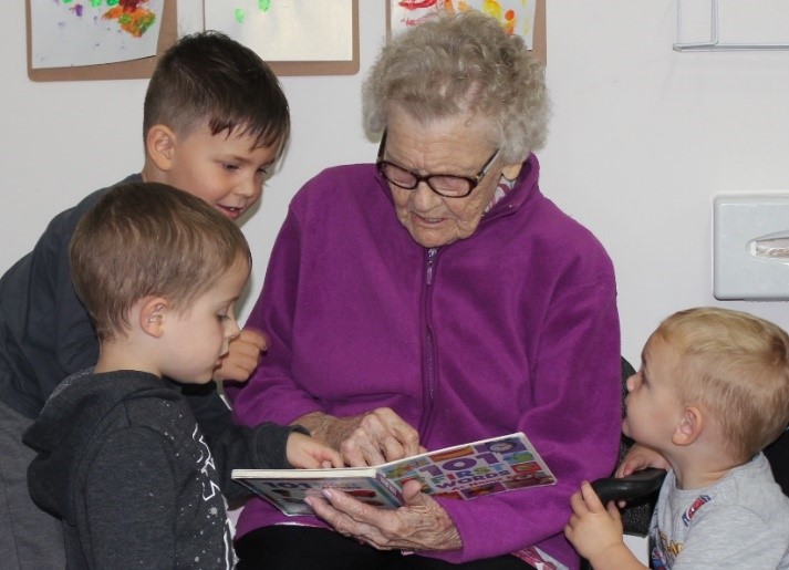 Intergenerational-Experiences-at-MercyCare.jpg